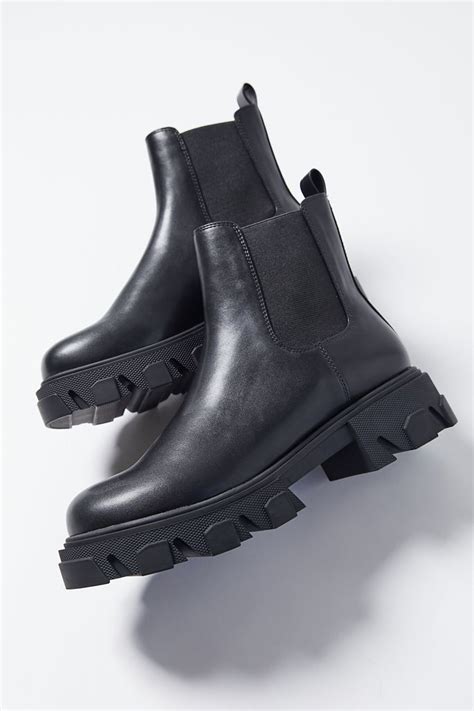 prada chelsea boots dupe.